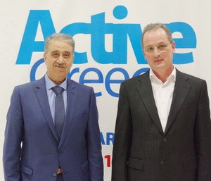 Ο υπέυθυνος δημοσίων σχέσεων της Elvial κ. Γιώργος Καλογηράκης (αριστερά) εκπροσώπησε την εταιρία στην εκδήλωση.