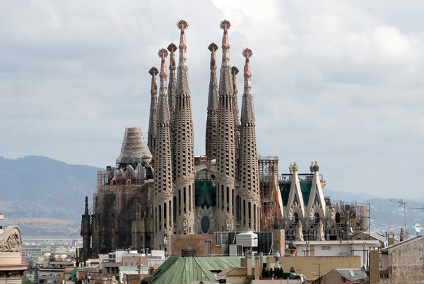 Sagrada_Familia_01